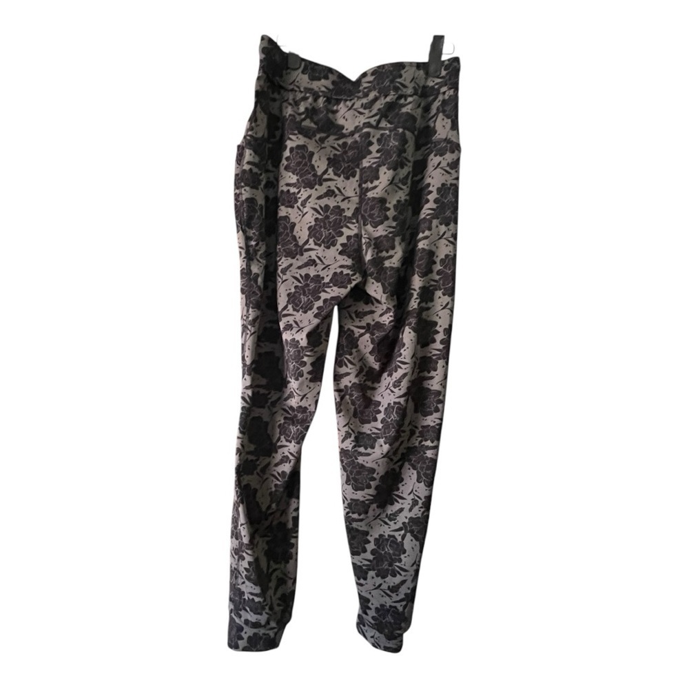 PopFit Gray and Black Floral Jogger Pants Size Medium - Picture 8 of 10